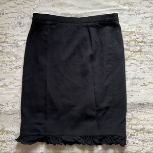 Serge & Real Ruffle Hem Skirt